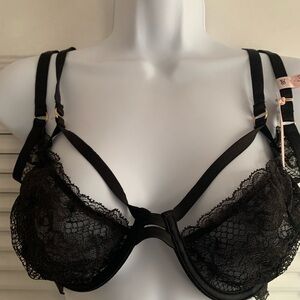 Victoria’s Secrets bra